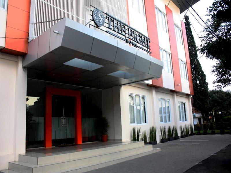 The Eight 3* Bandung